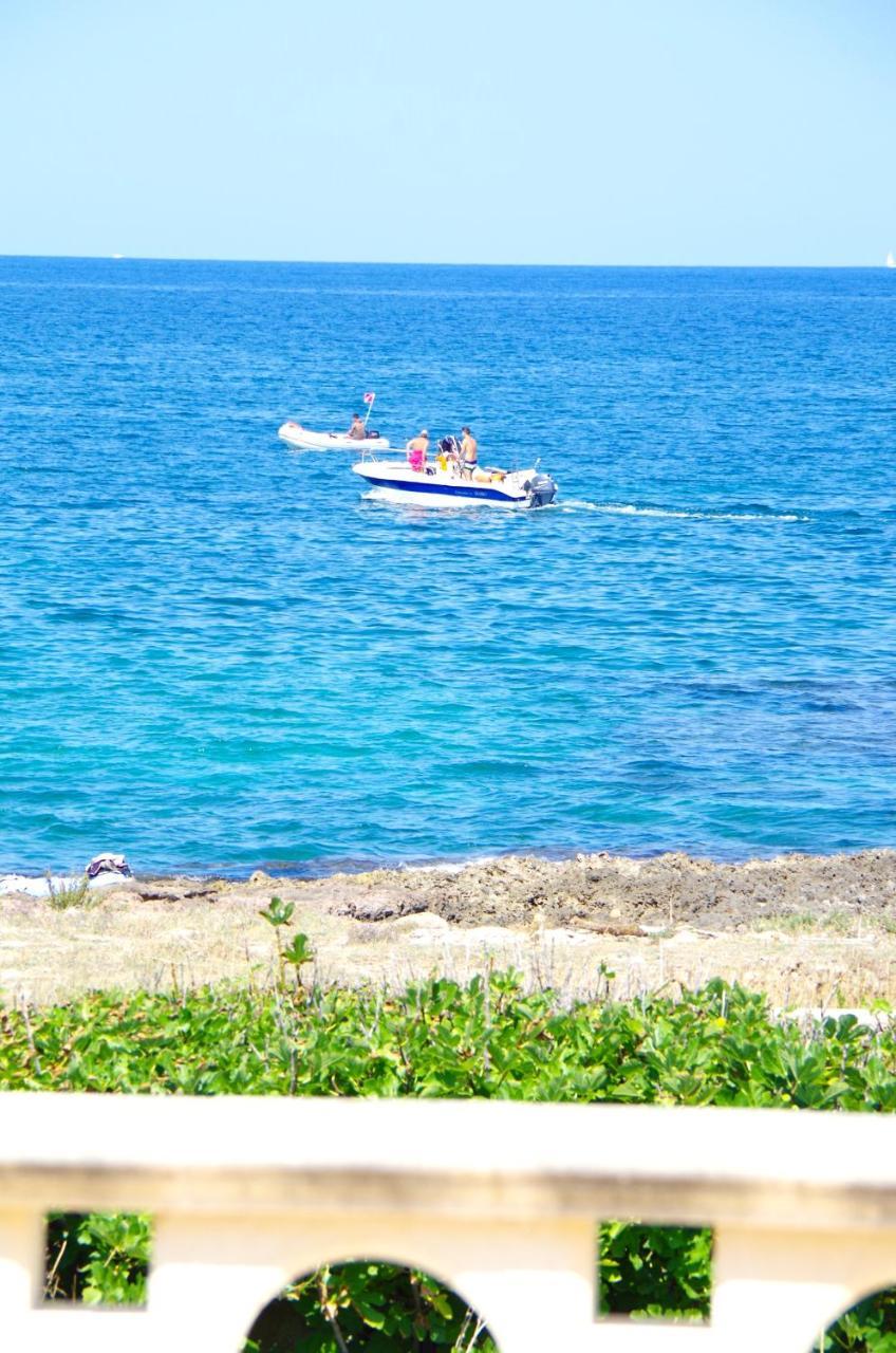 ヴィッラノーヴァ・ディ・オストゥーニTerrazza Sul Mareアパートメント エクステリア 写真